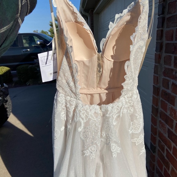 Hailey Paige Nash Gown!! NEW!! - Picture 2 of 4